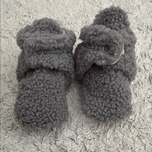 Soft Gray Kids bootiez